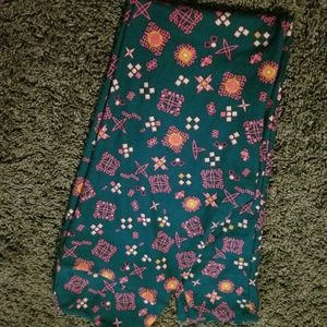 Lularoe one size leggins